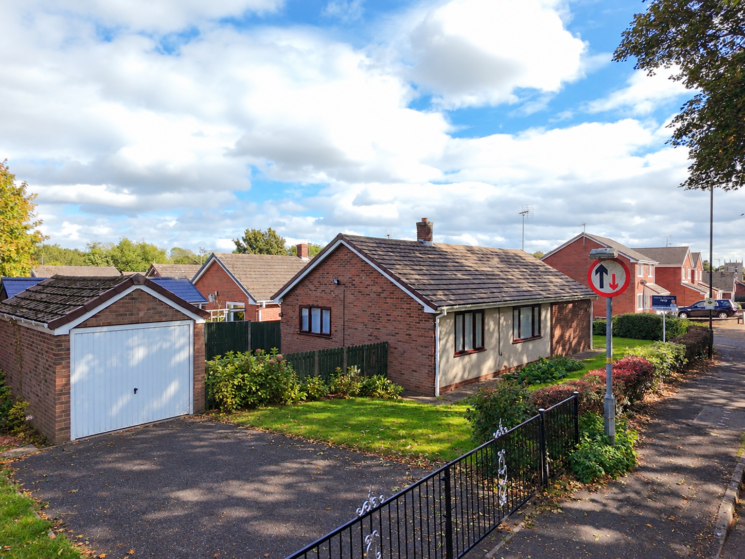 Bungalow for sale in Chesterfield, Meadow View, Clowne, Chesterfield, S43 4LP