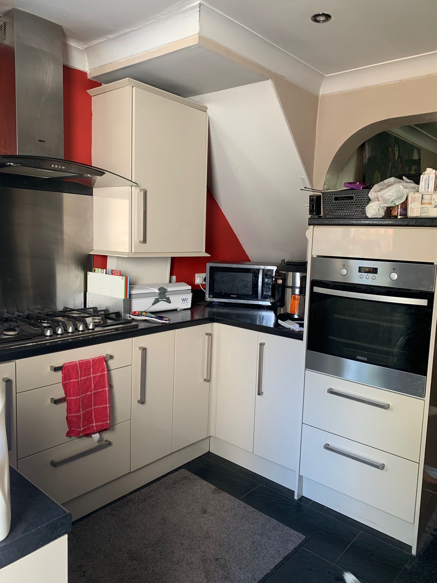 Semi Detached House in Luton 3