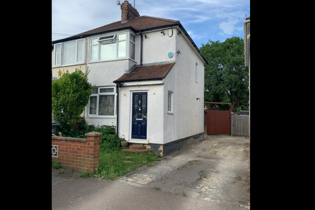 Semi Detached House in Luton