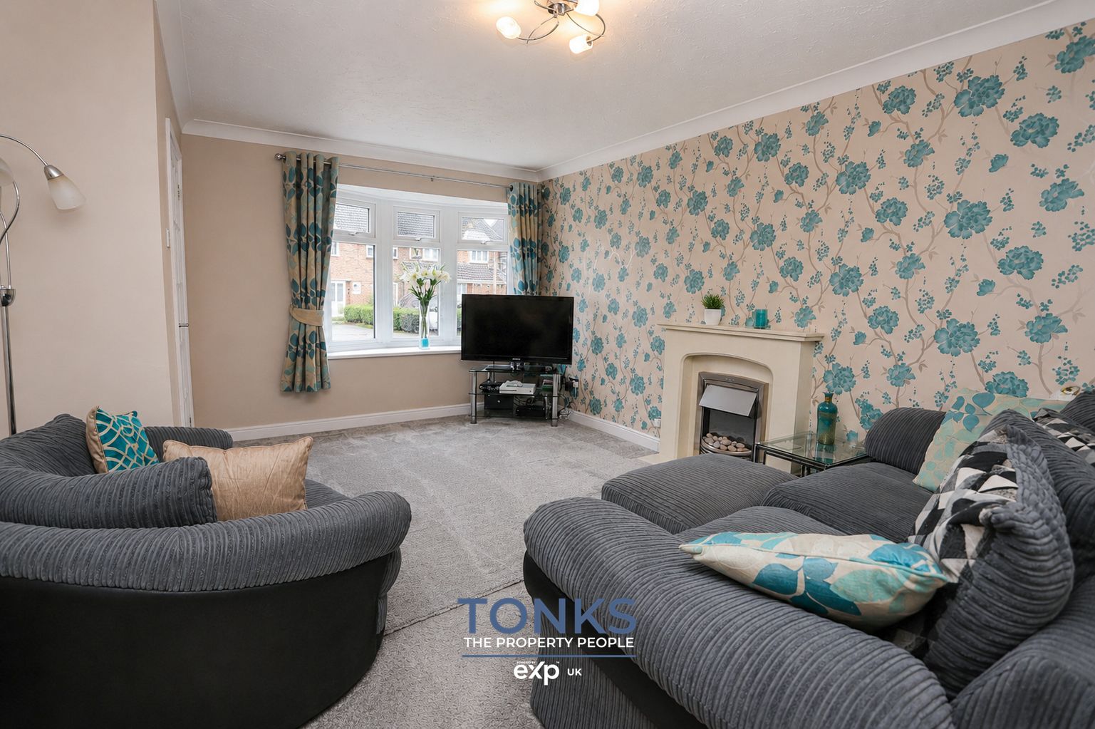 Semi Detached House in Halesowen