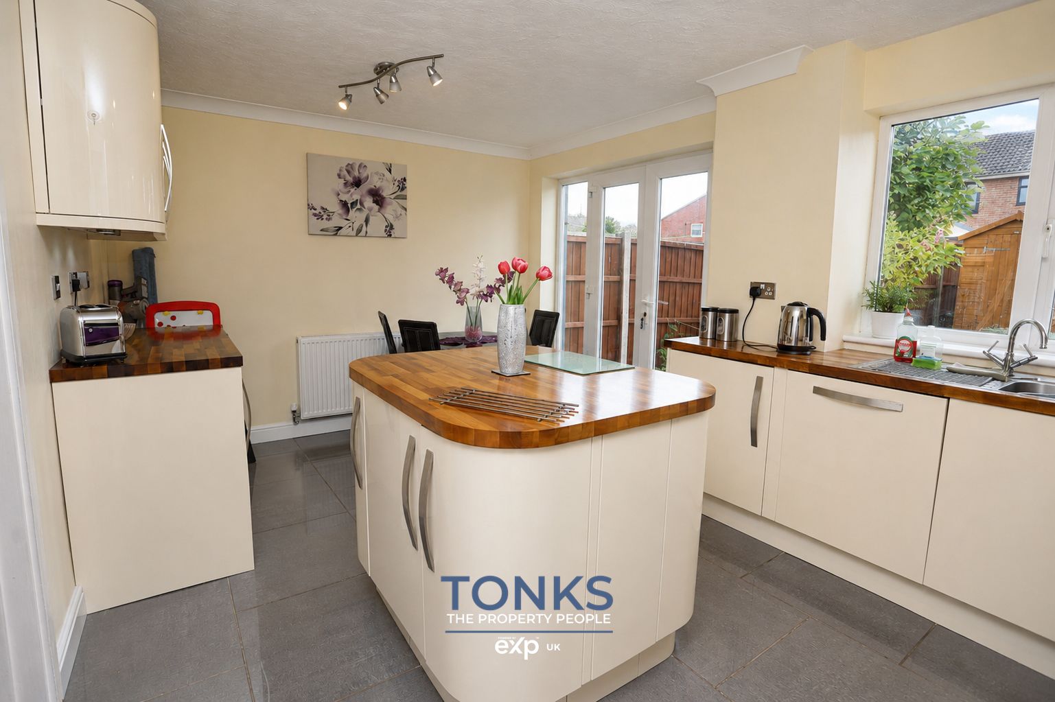 Semi Detached House in Halesowen