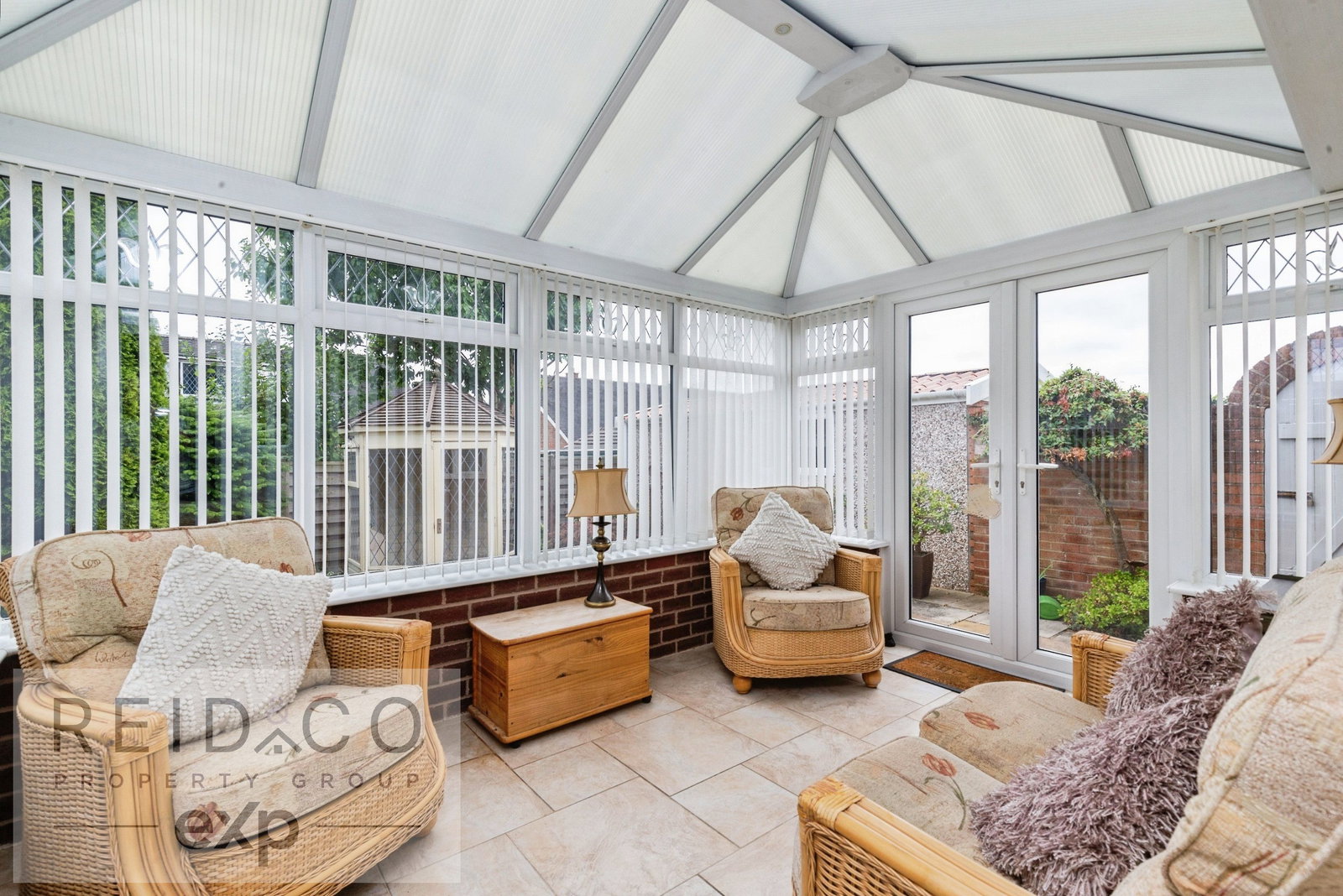Semi Detached Bungalow for sale in Preston, Hawthorn Crescent, Lea, Preston, PR2 1RD, 979 m²