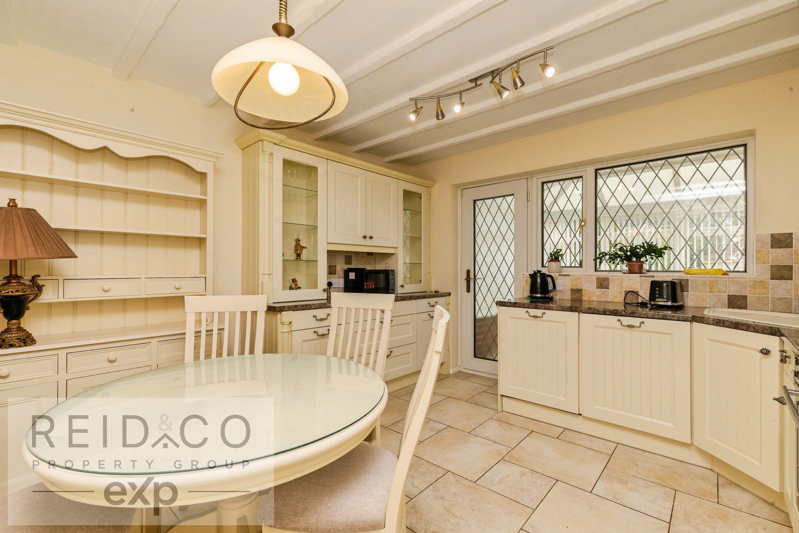 Semi Detached Bungalow for sale in Preston, Hawthorn Crescent, Lea, Preston, PR2 1RD, 979 m²