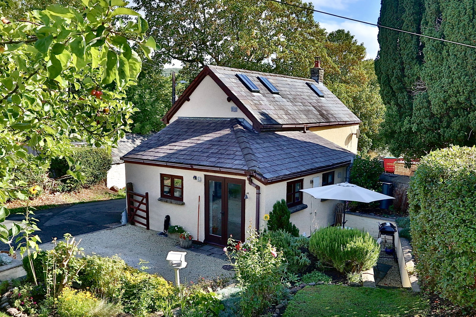 Detached House for sale in Crickhowell, Turn Pike Cottage, Castle Road, Llangynidr, Crickhowell, Powys, NP8 1NG