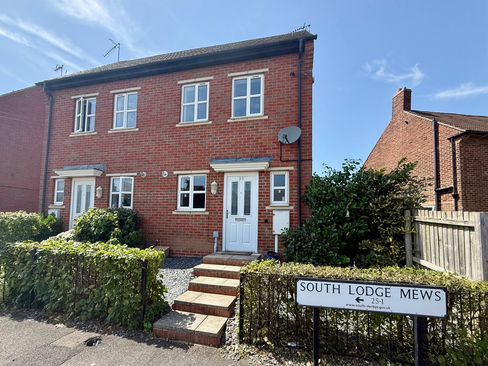 Semi Detached House in Swadlincote