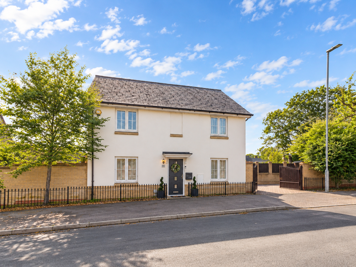 Detached House for sale in Dunmow, Bennet Canfield, Little Canfield, Dunmow, CM6 1YE