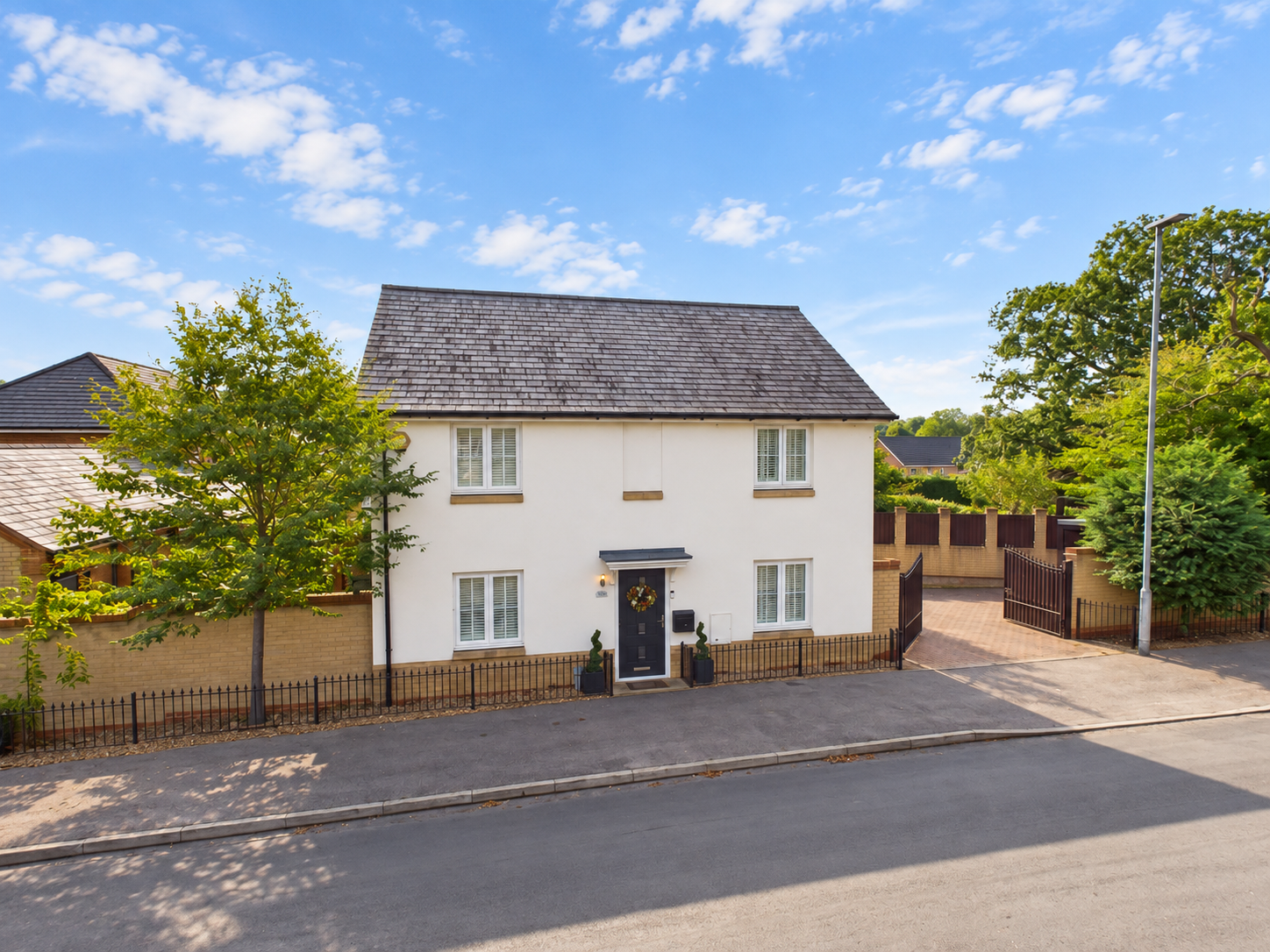 Detached House for sale in Dunmow, Bennet Canfield, Little Canfield, Dunmow, CM6 1YE