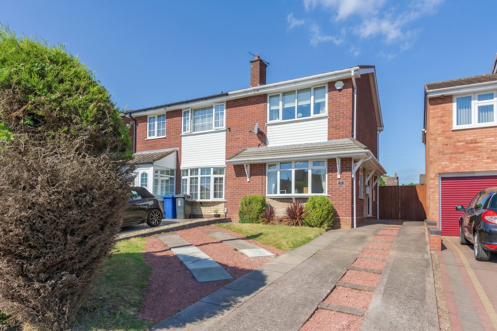 Semi Detached House in Burntwood