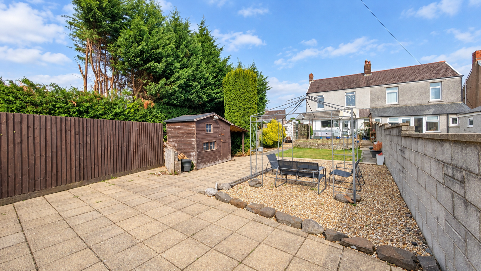 Semi Detached House for sale in Swansea, Dyffryn Road, Gorseinon, Swansea, SA4 6BB, 1119 m²