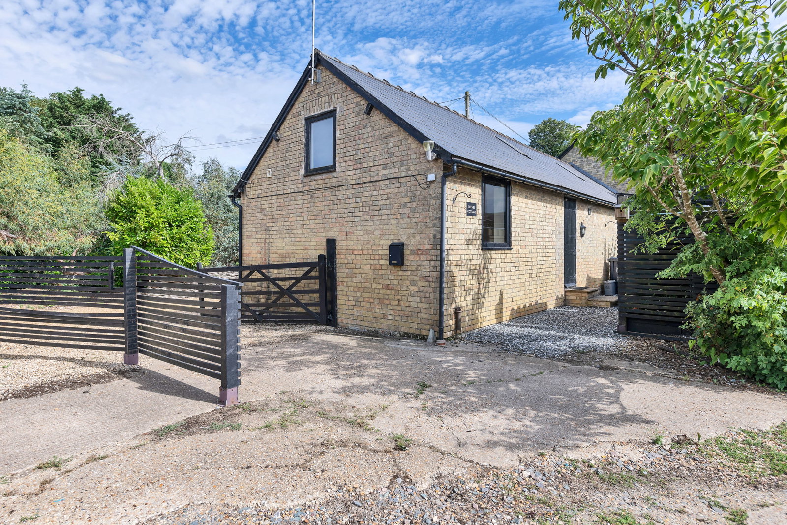 Semi Detached House in Wimpole