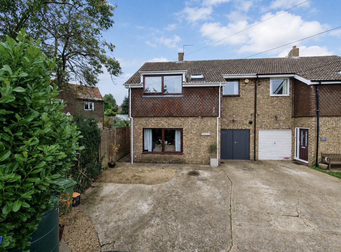 Semi Detached House for sale in Maidstone, School Lane, Platts Heath, Maidstone, ME17 2NU, 1314 m²