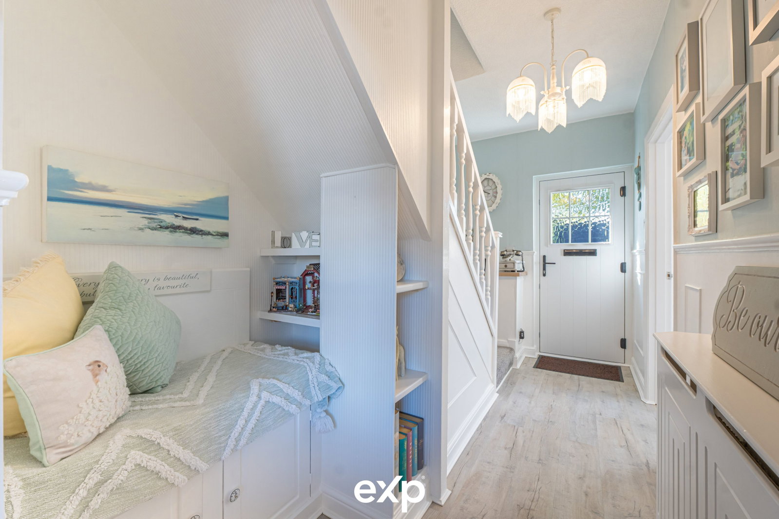 Semi Detached House for sale in Solihull, Stratford Road, Shirley, 904 m²