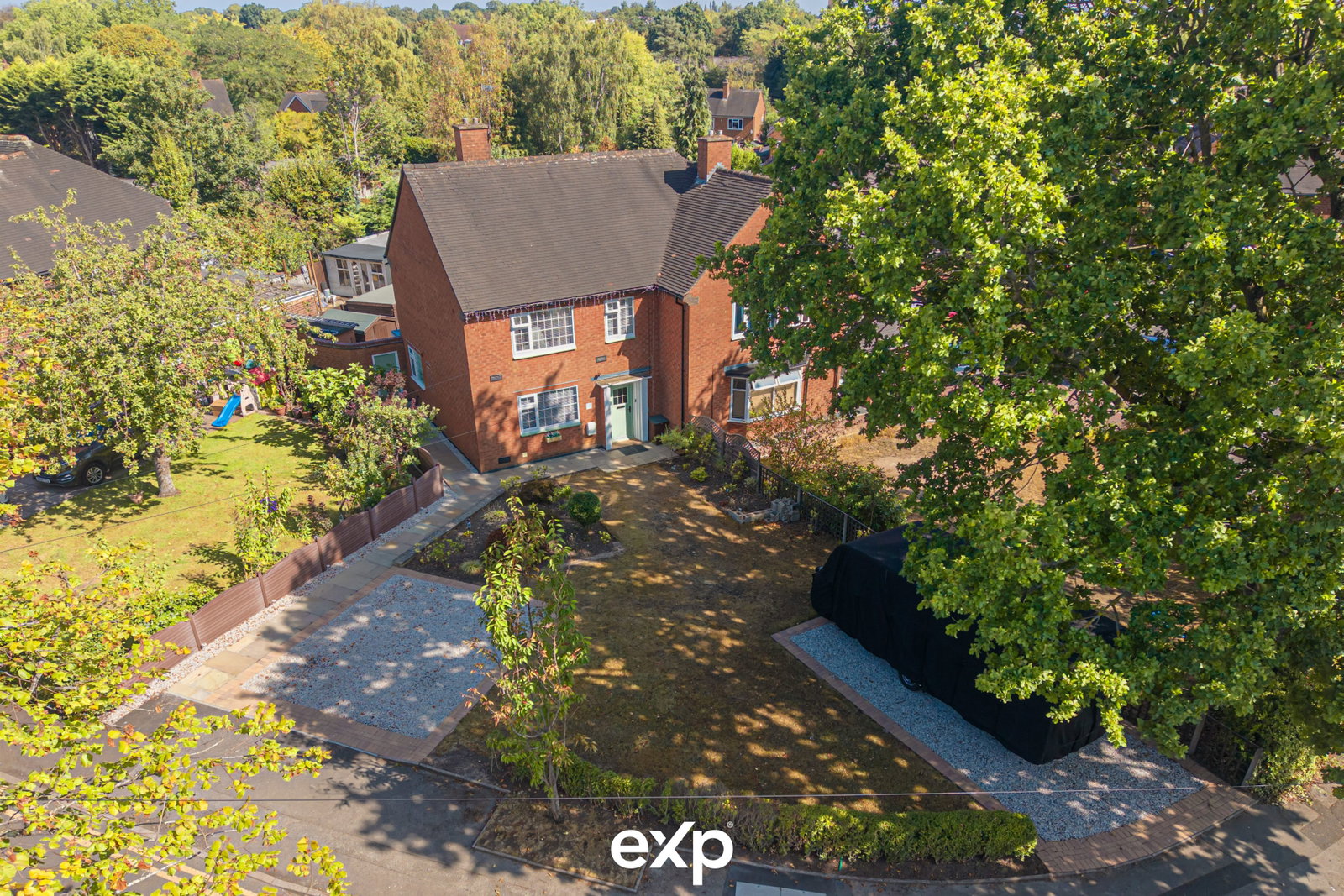 Semi Detached House for sale in Solihull, Stratford Road, Shirley, 904 m²