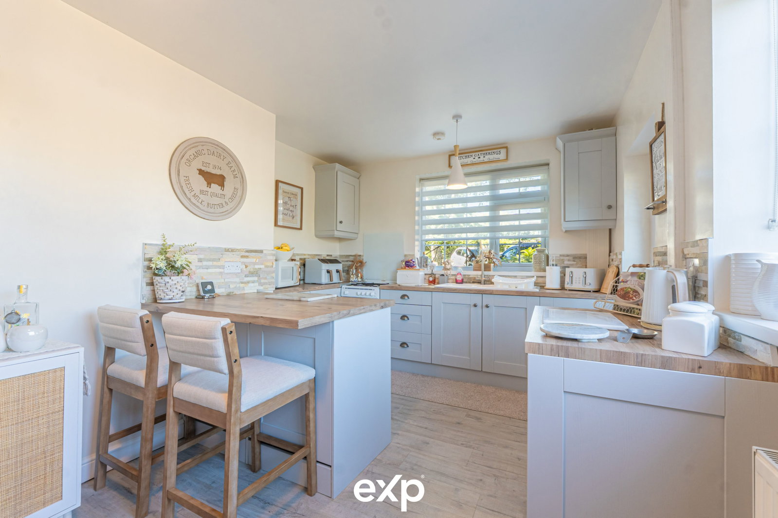 Semi Detached House for sale in Solihull, Stratford Road, Shirley, 904 m²