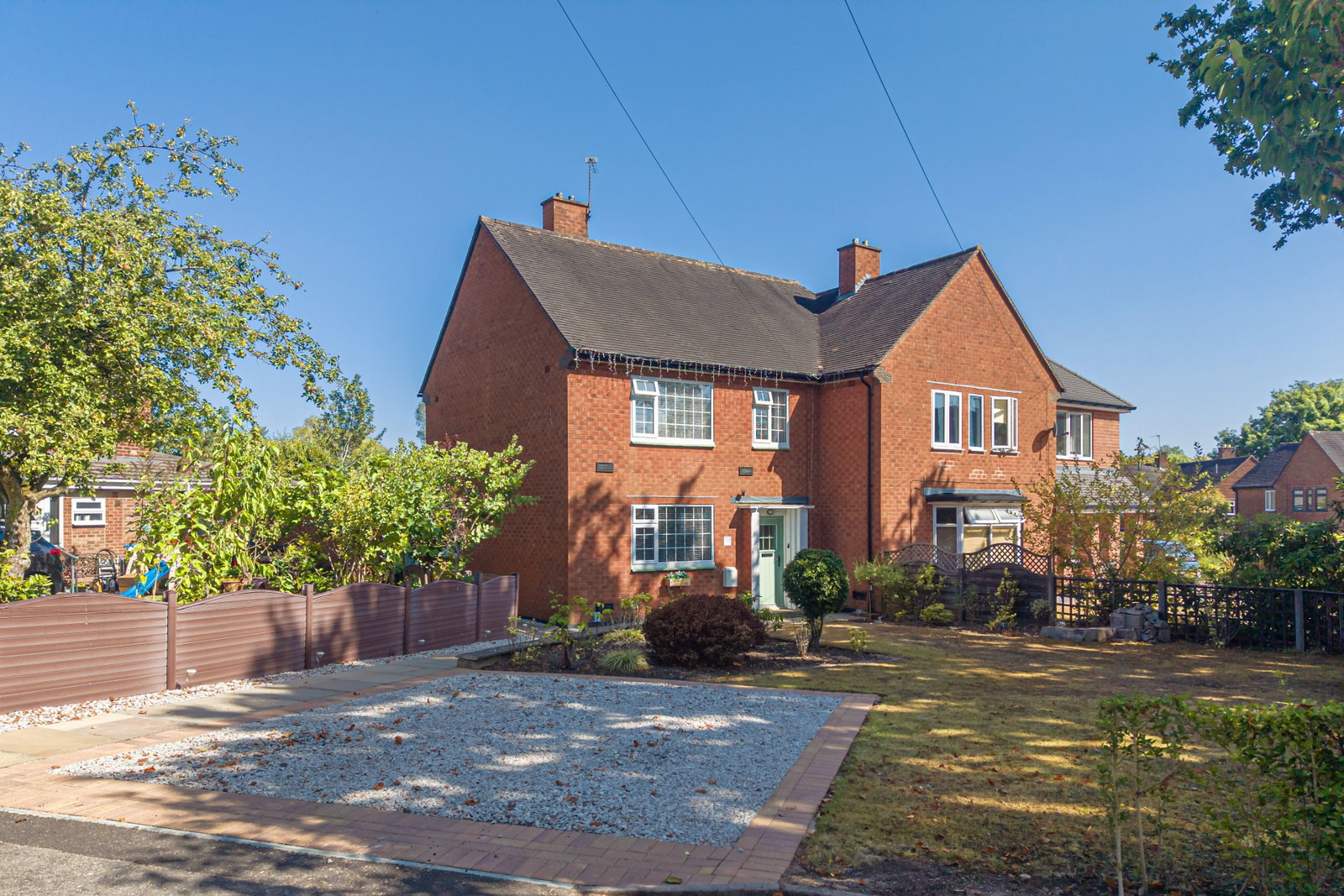 Semi Detached House for sale in Solihull, Stratford Road, Shirley, 904 m²