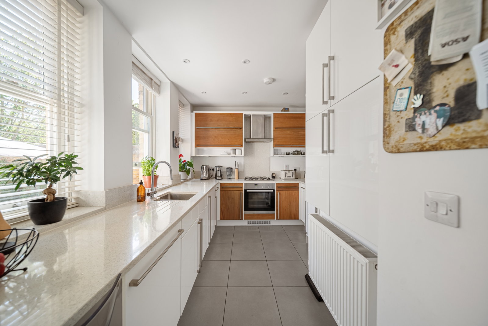 Terraced House for sale in Dartford, Chapel Drive, Dartford, DA2 6FF, 1287 m²