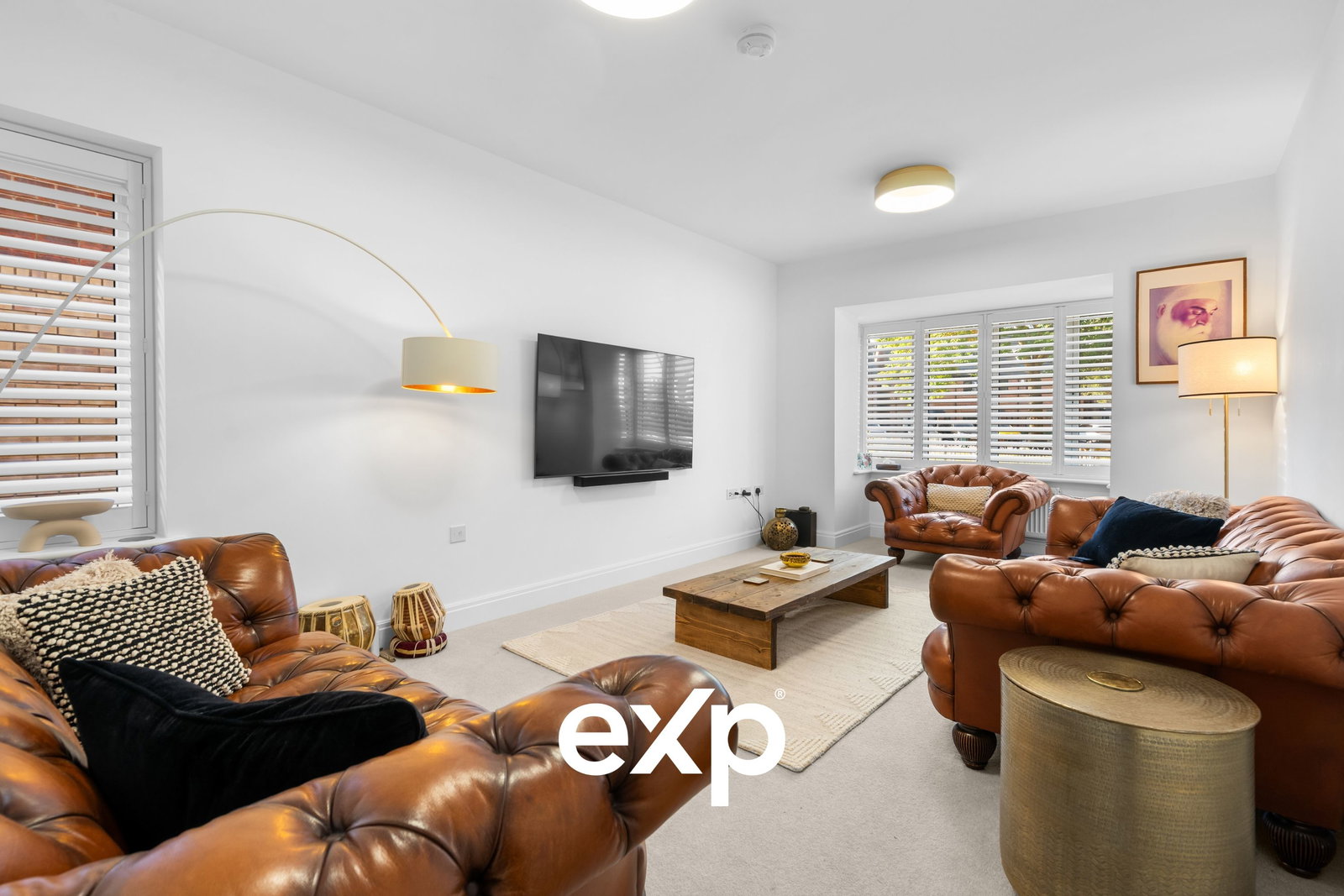 Detached House in Egham
