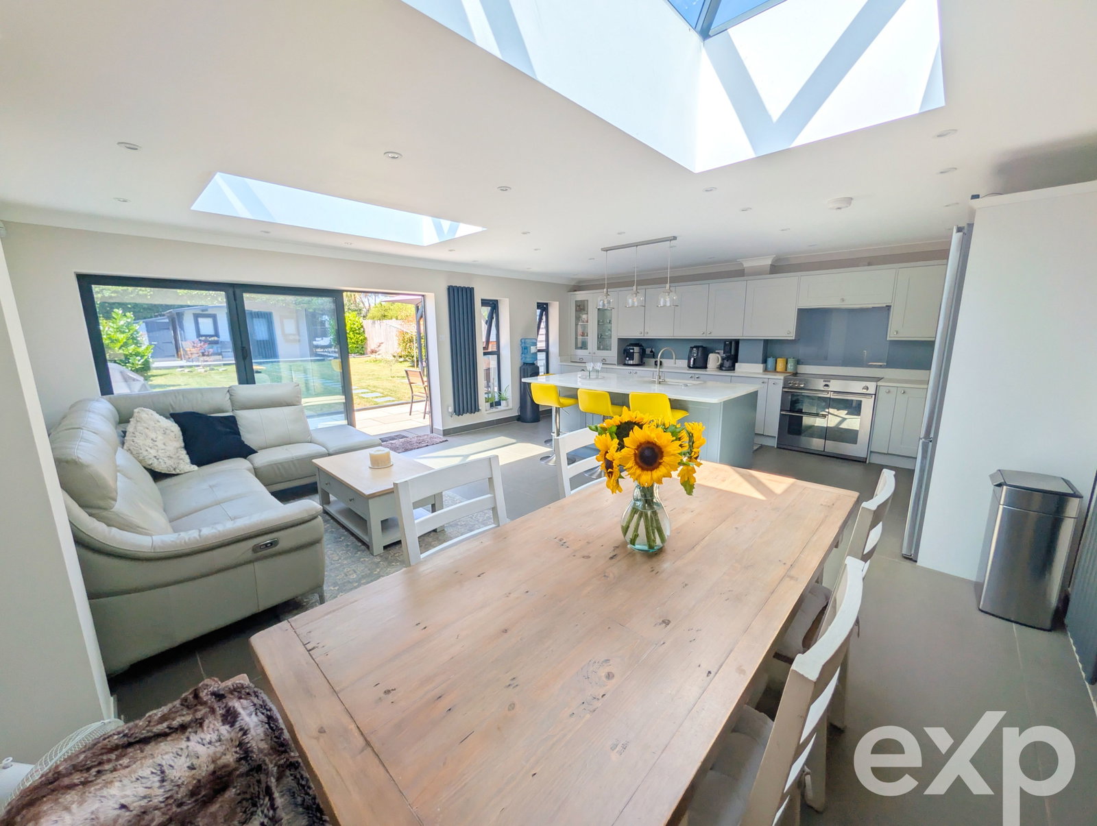 Semi Detached House in Gravesend
