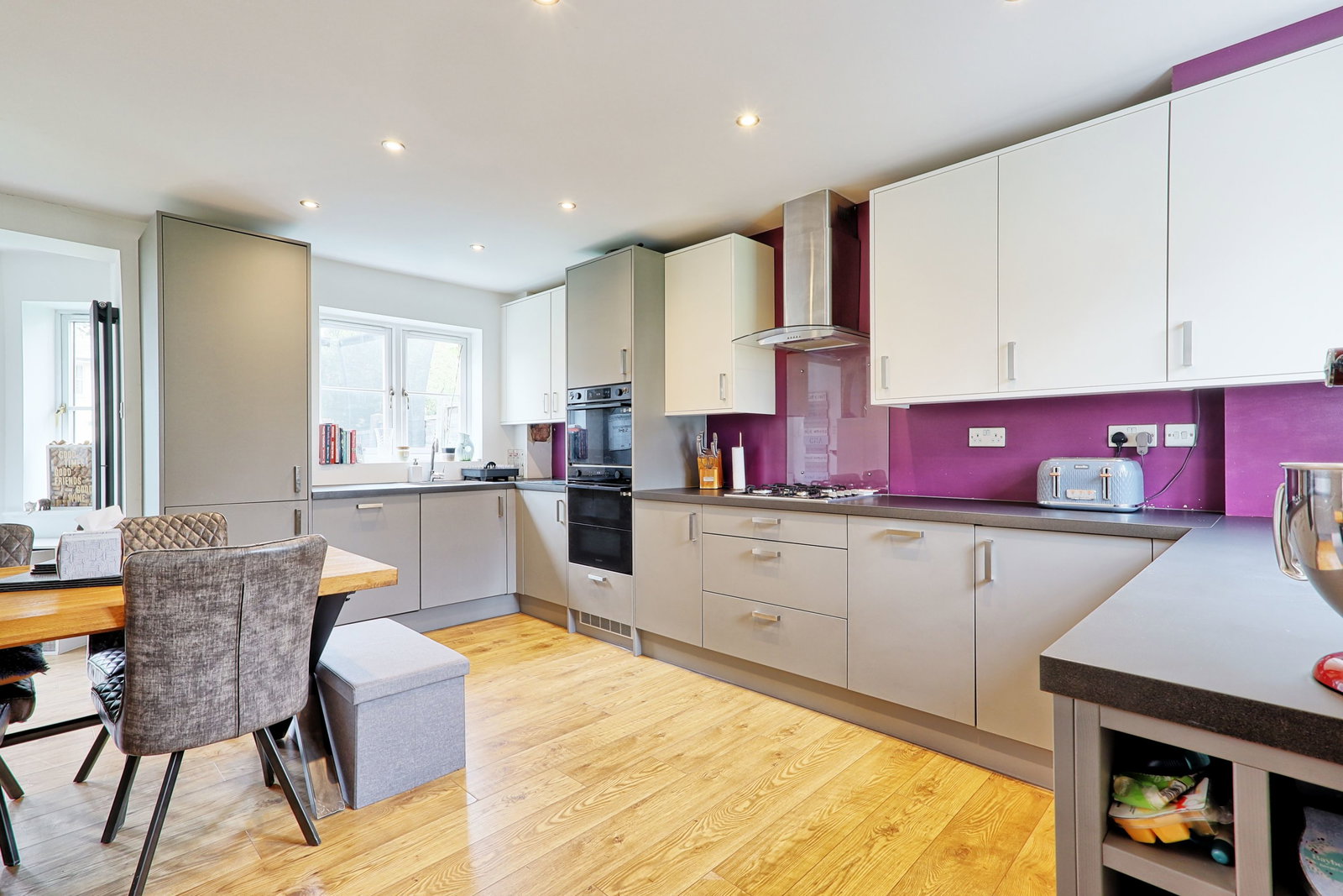 Semi Detached House in Basildon