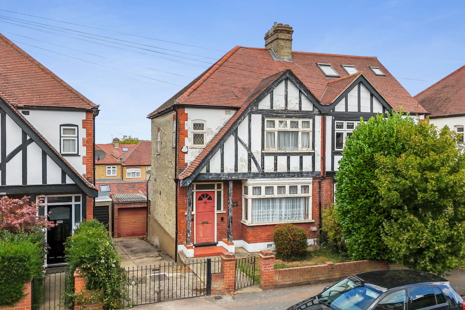 Semi Detached House for sale in Woodford Green, Sky Peals Road, Woodford Green, IG8 9NE