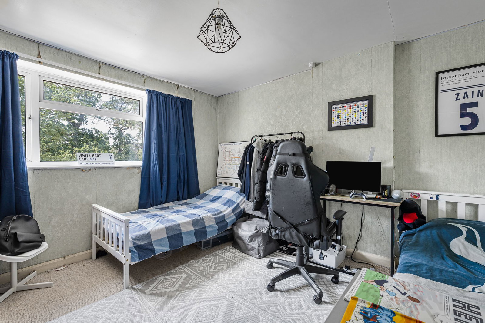Semi Detached House in Cheltenham