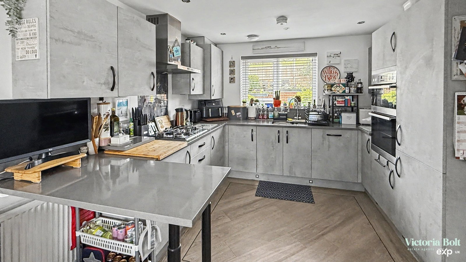 Detached House for sale in Newton Abbot, Mallow Place, Newton Abbot, 916 m²