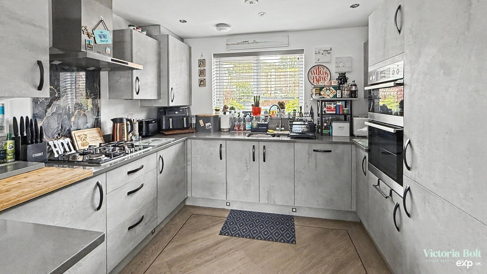 Detached House for sale in Newton Abbot, Mallow Place, Newton Abbot, 916 m²