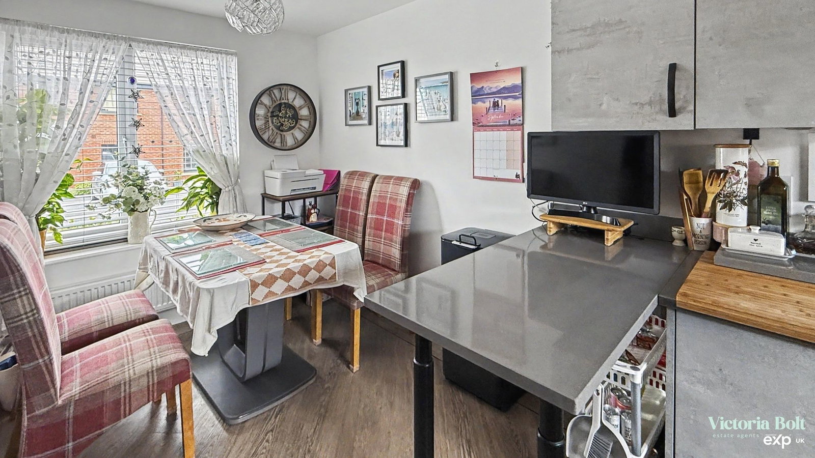 Detached House for sale in Newton Abbot, Mallow Place, Newton Abbot, 916 m²
