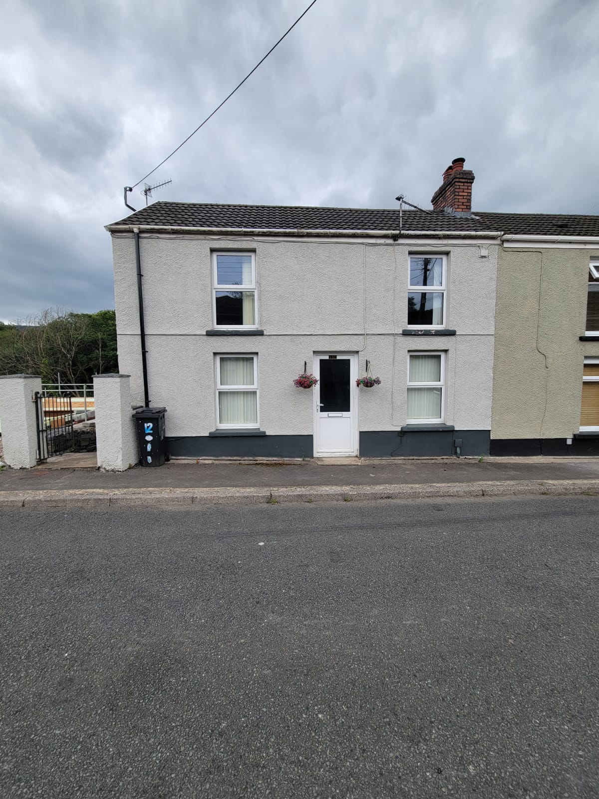 End Of Terrace House for sale in Swansea, Cilmaengwyn Road, Pontardawe,