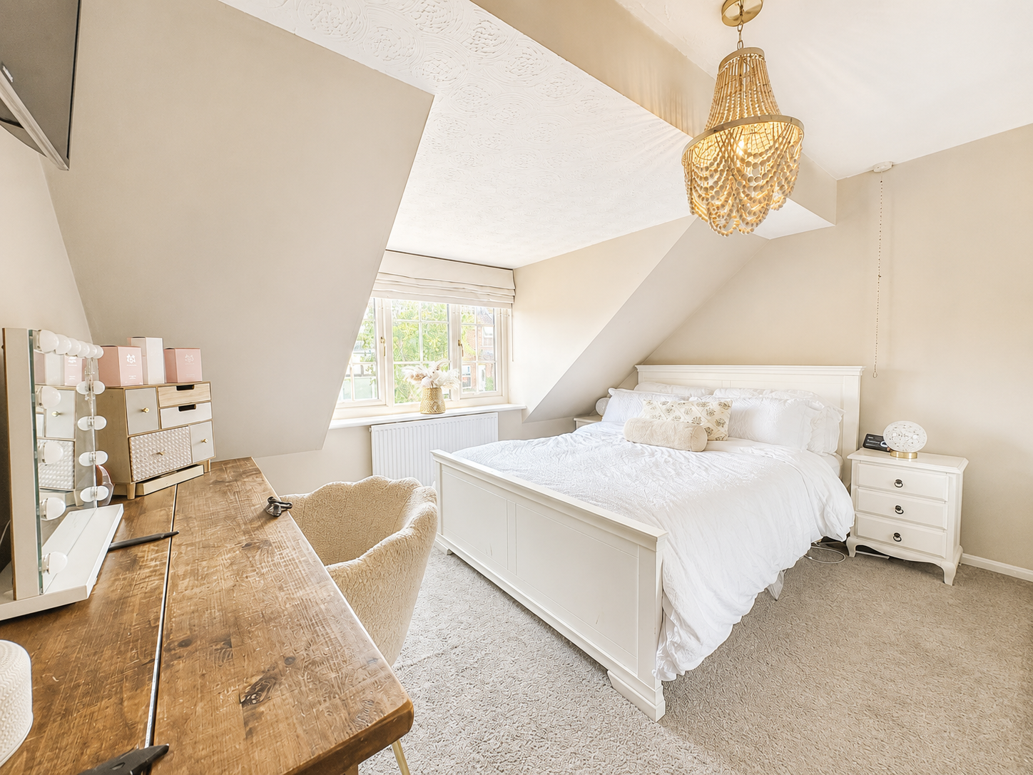 Semi Detached House in Coalville