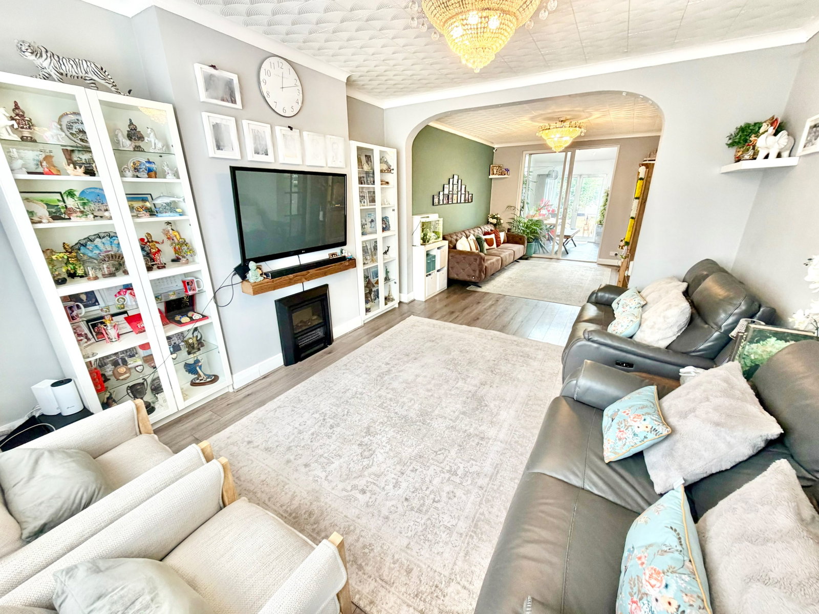 Semi Detached House for sale in London, Church Lane, Kingsbury, London, NW9 8JX