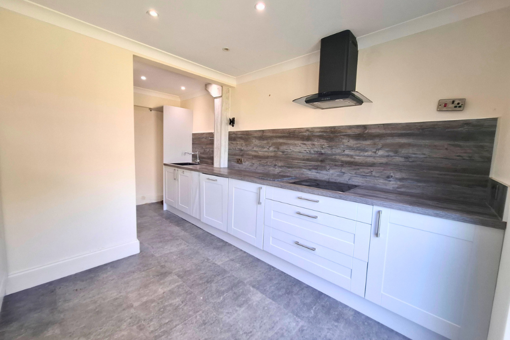 End Of Terrace House in Ammanford 2