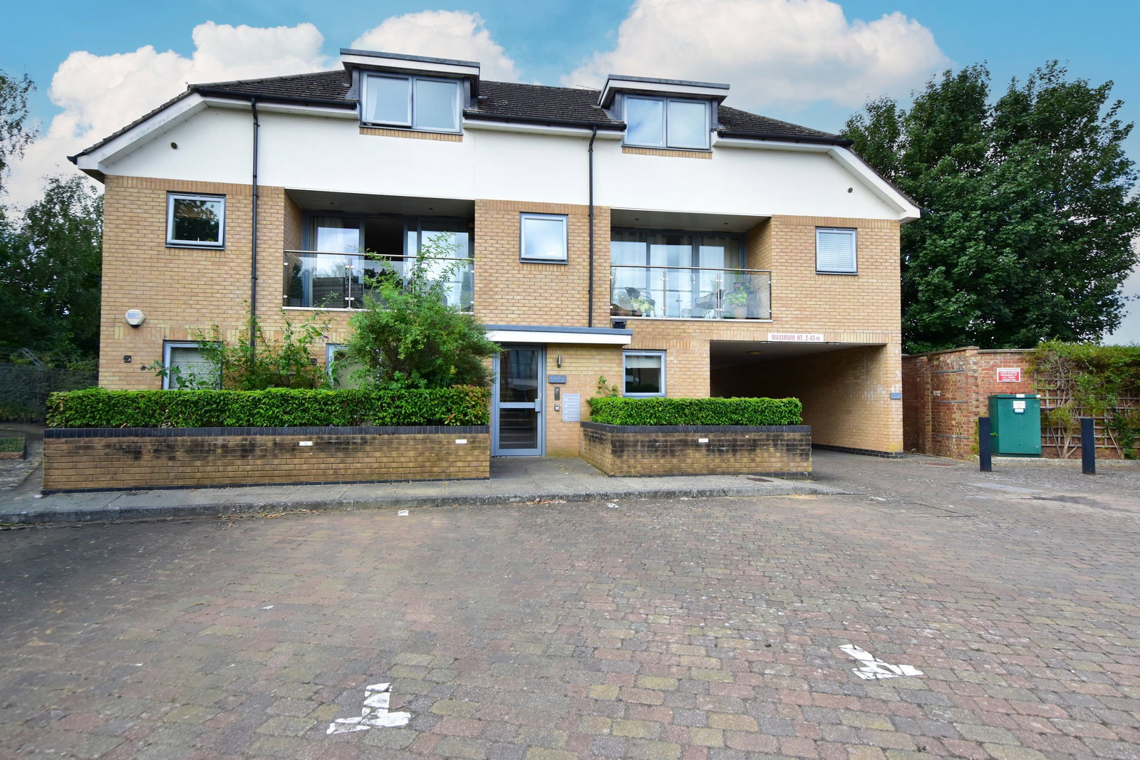 Apartment in Rickmansworth