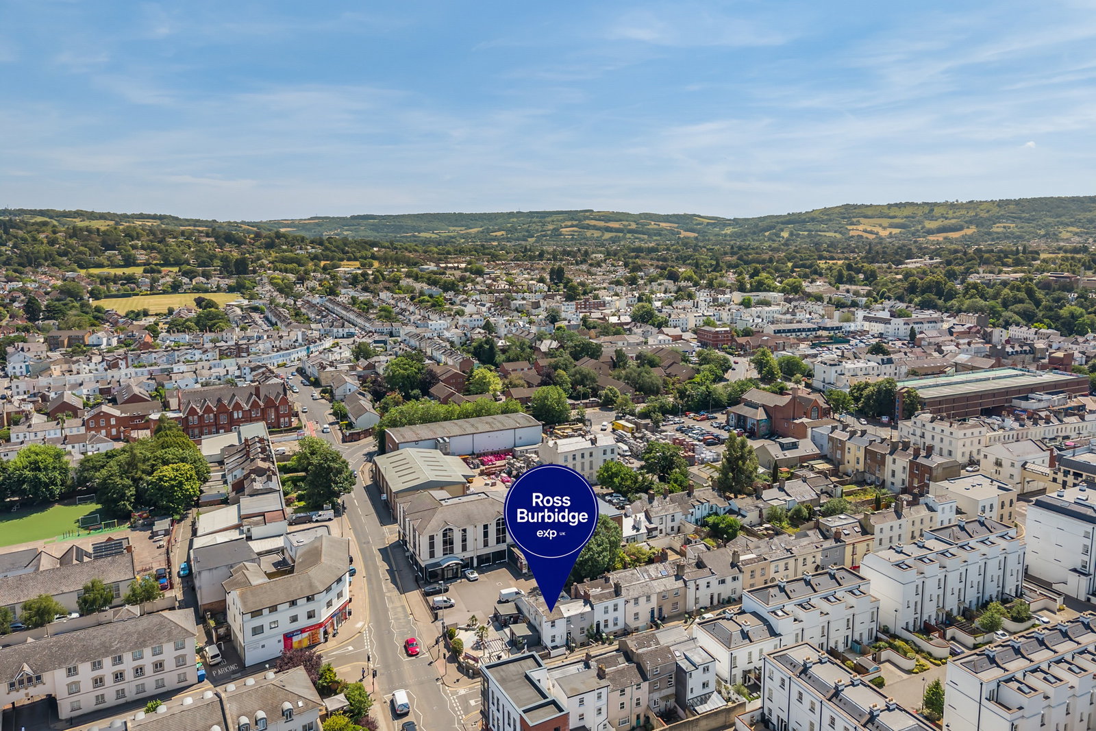 End Of Terrace House for sale in Cheltenham, Gloucester Place, Cheltenham, GL52