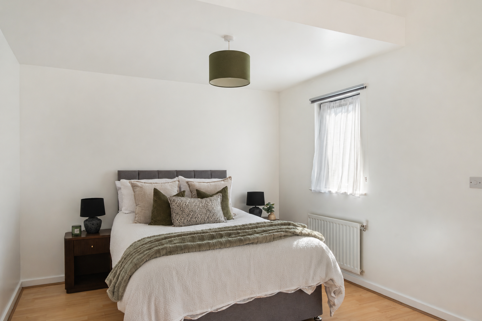 End Of Terrace House for sale in London, Lumina House, Rowan Park, SW16, 980 m²