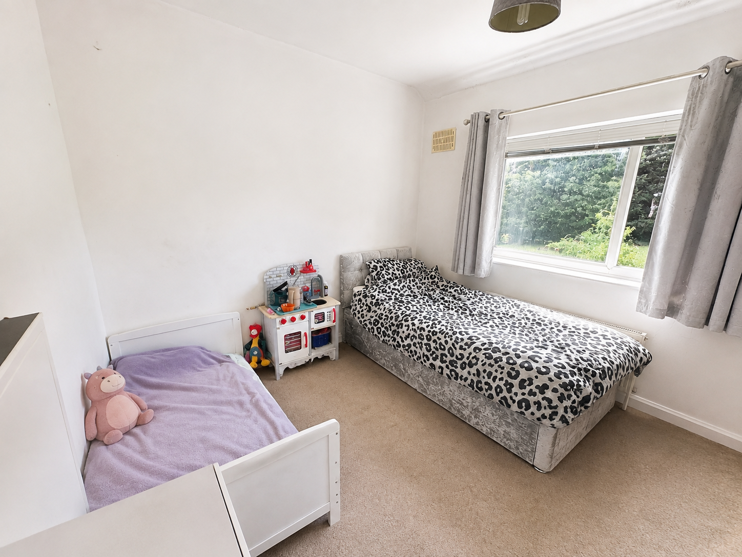 Semi Detached House for sale in Leicester, Astill Drive, Abbey, Leicester, LE4 2PB