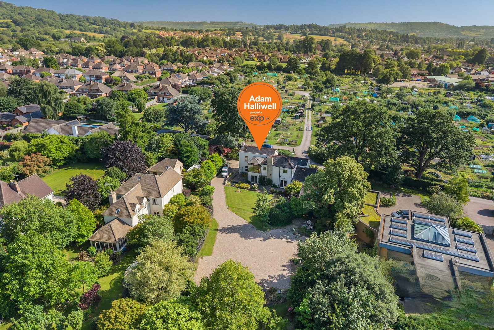 Detached House in Cheltenham