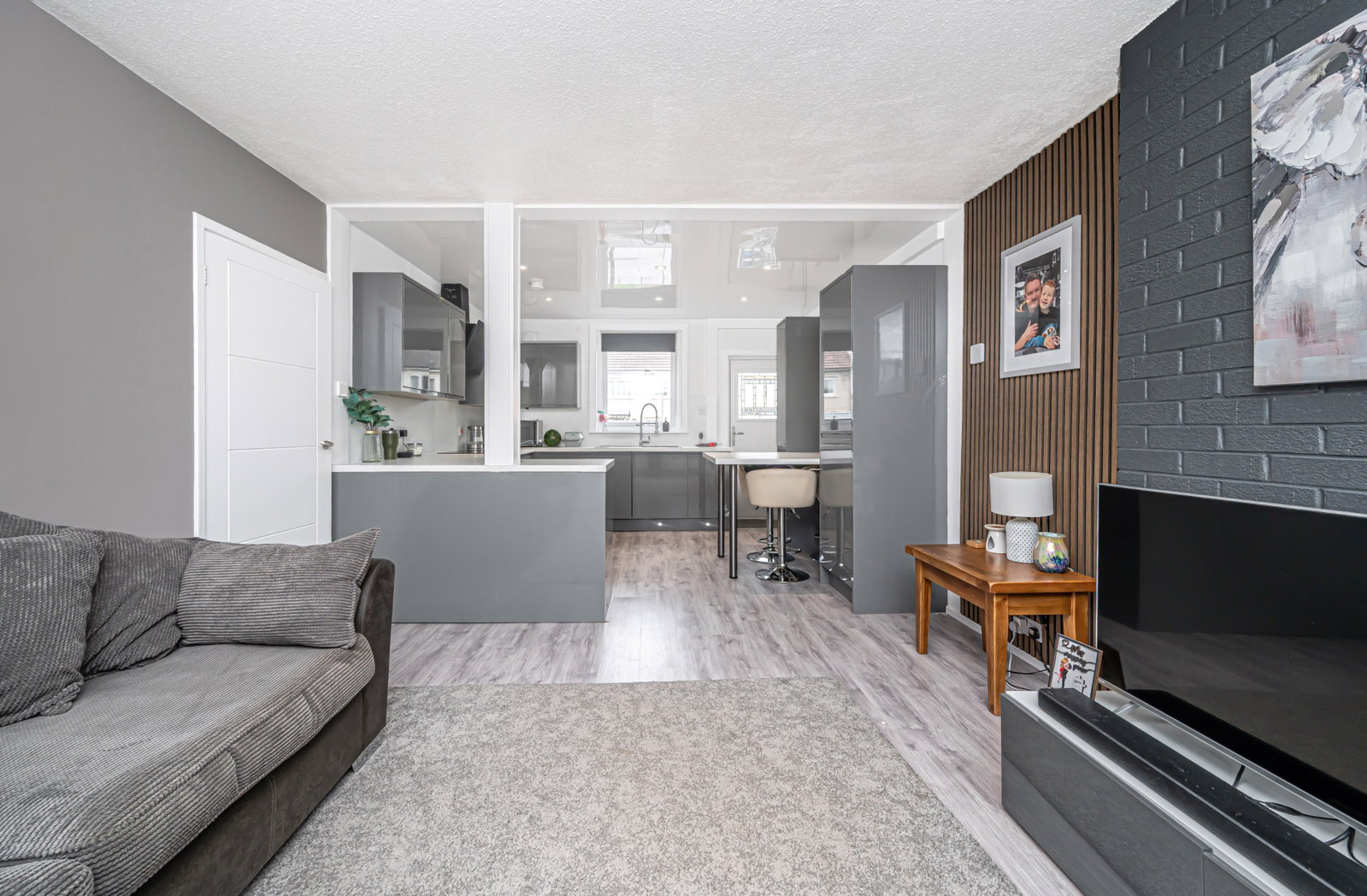 Terraced House for sale in Lochgelly, Carden Avenue, Cardenden, Lochgelly, KY5 0EN