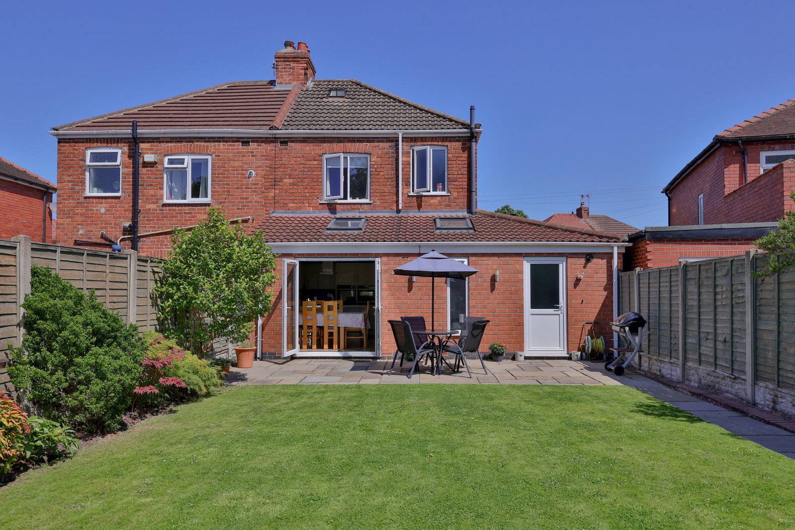 Semi Detached House in York