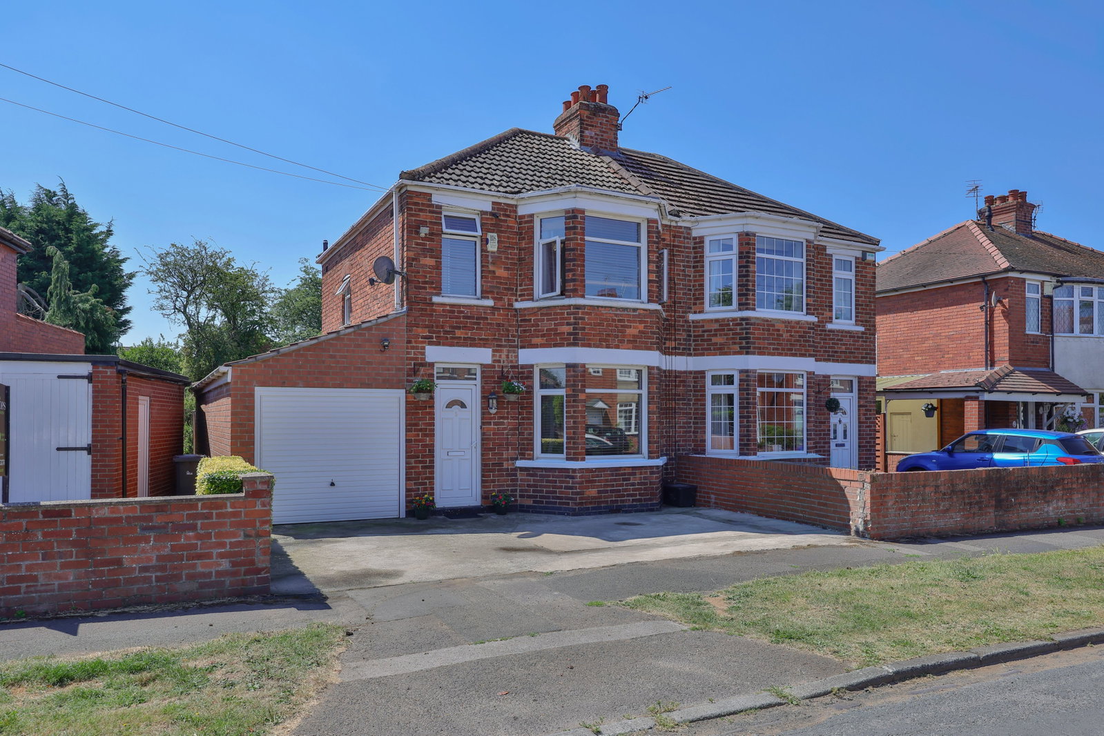 Semi Detached House in York