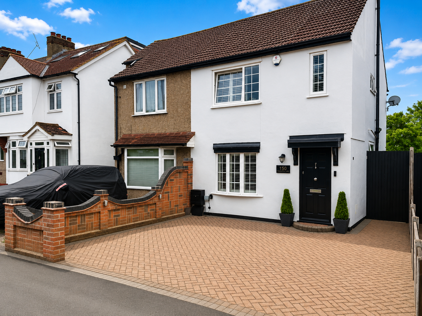 Semi Detached House in Hornchurch