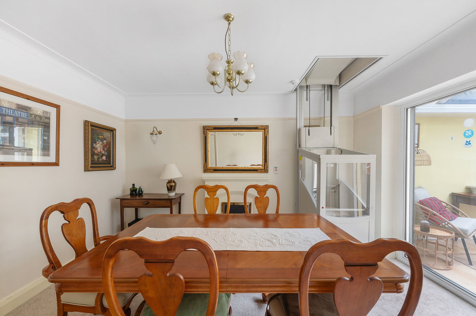 Semi Detached House for sale in London, Robin Hood Way, London, SW15, 1695 m²