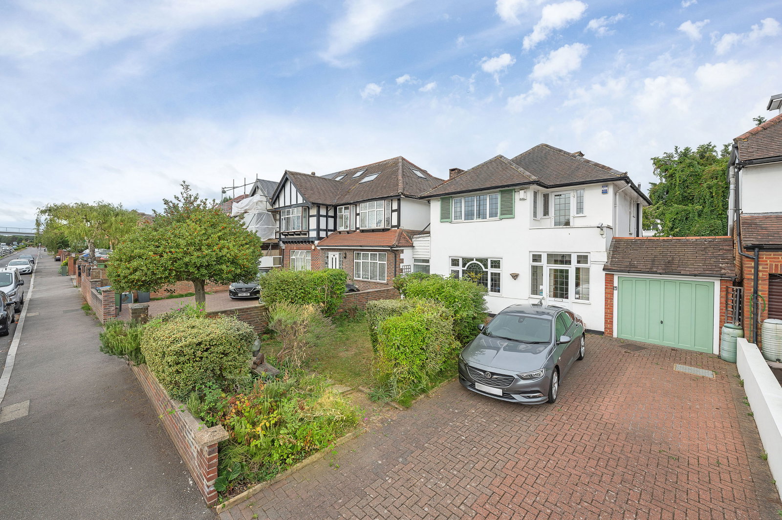 Semi Detached House for sale in London, Robin Hood Way, London, SW15, 1695 m²
