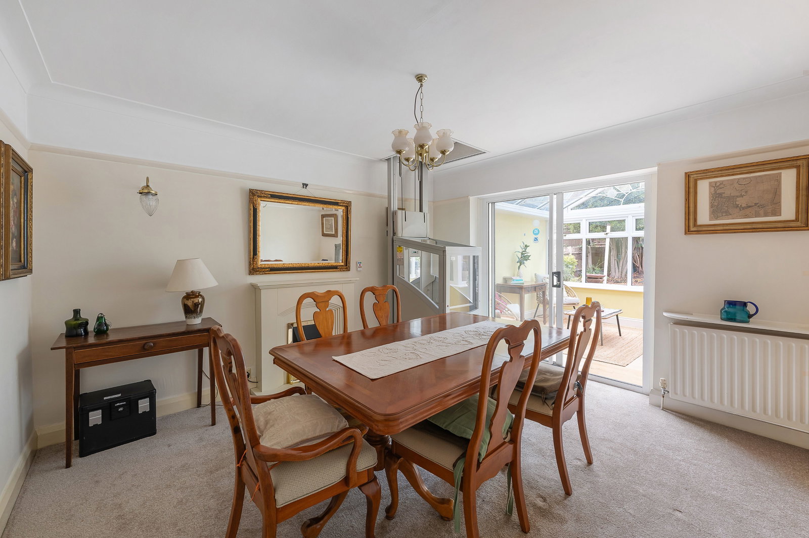Semi Detached House for sale in London, Robin Hood Way, London, SW15, 1695 m²