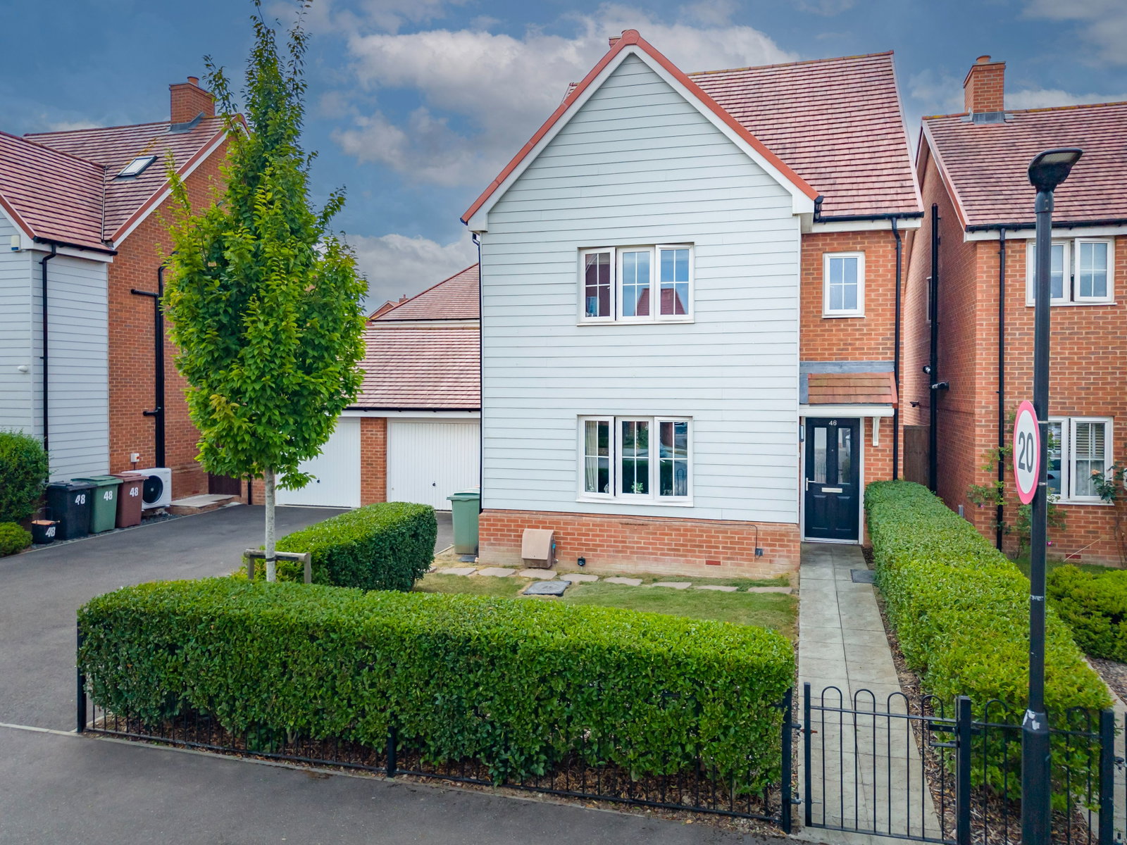 Detached House in Paddock Wood 