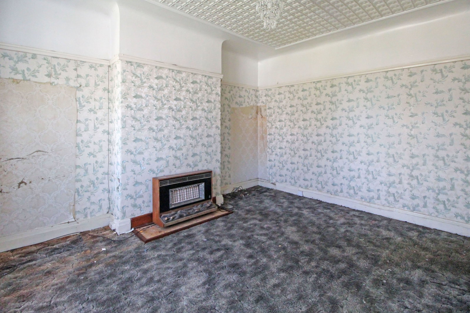 Semi Detached House in Birkenhead