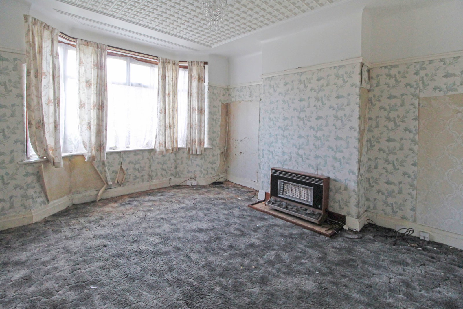 Semi Detached House in Birkenhead