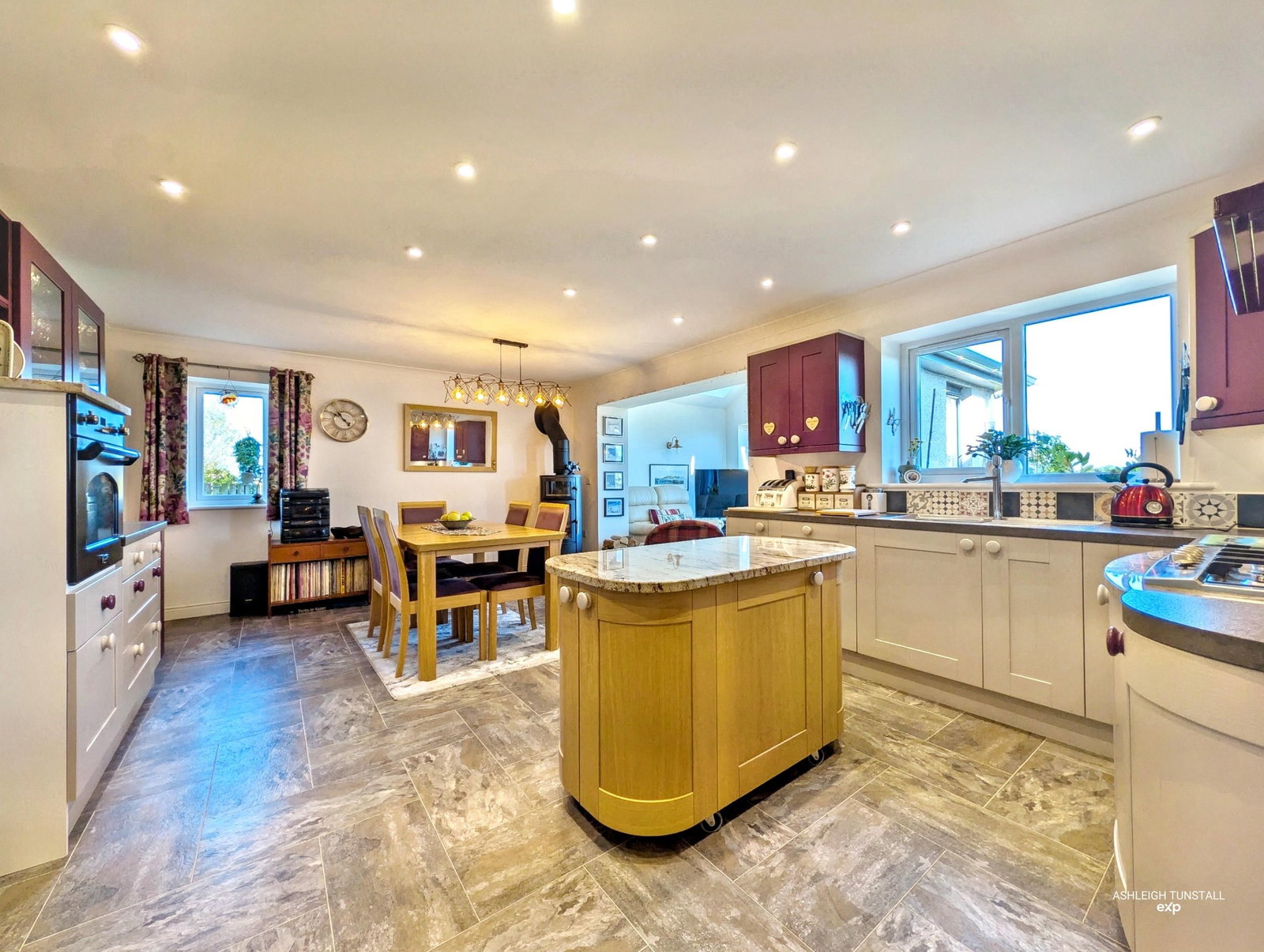 Detached House for sale in Maryport, Wilson Farm Close, Dearham, Maryport, CA15 7HZ, 2328 m²