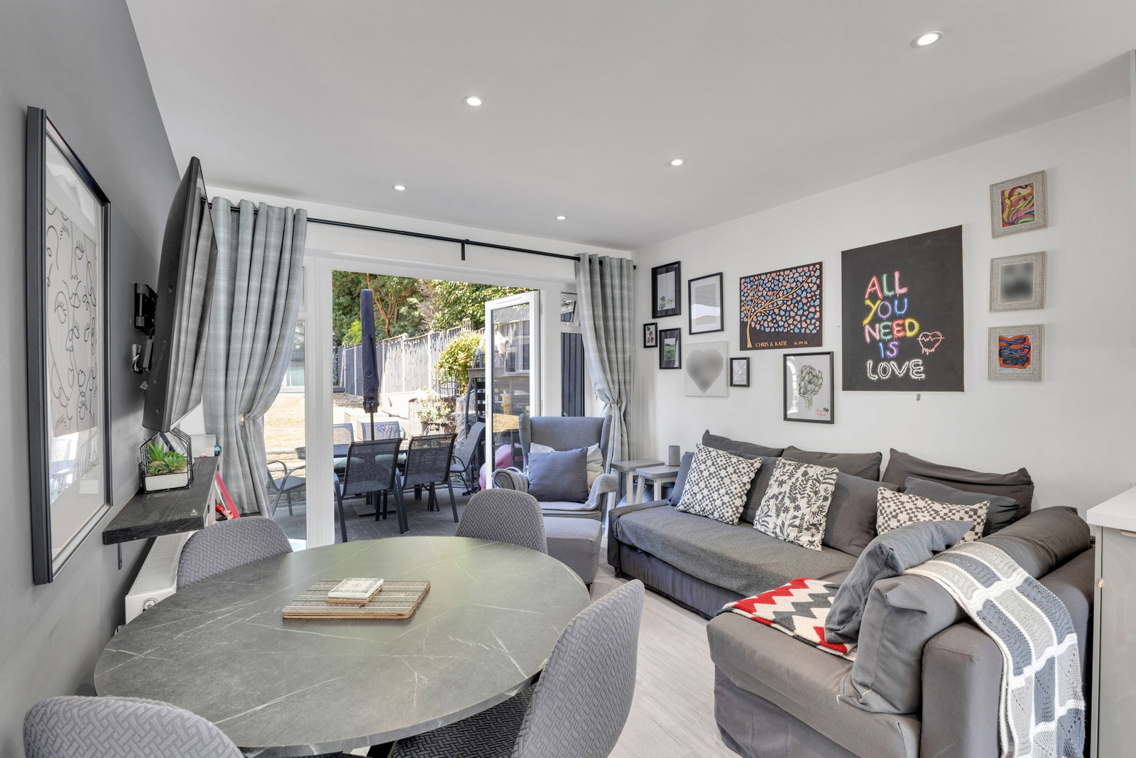 Semi Detached House in Dunstable
