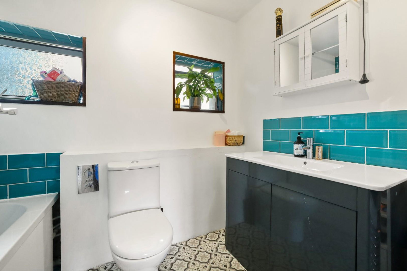 Semi Detached House for sale in Colchester, Chalfont Road, Colchester, 1002 m²